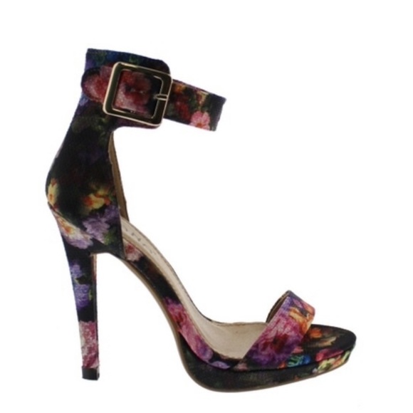 Floral Pumps - Picture 2 of 2